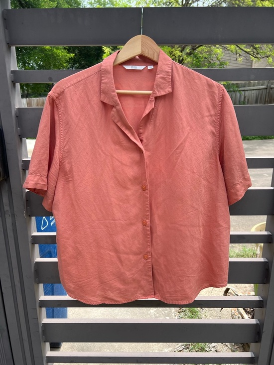 Uniqlo Tops - Uniqlo Linen Blend Short Sleeve Button-Up – Rose / Coral – Size L